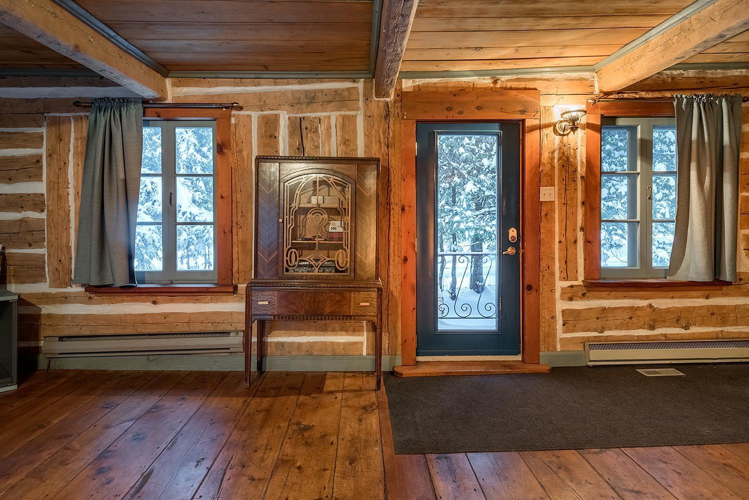 Ancestral Wooden Chalet - St-Gabriel De Brandon Mandeville Exteriör bild