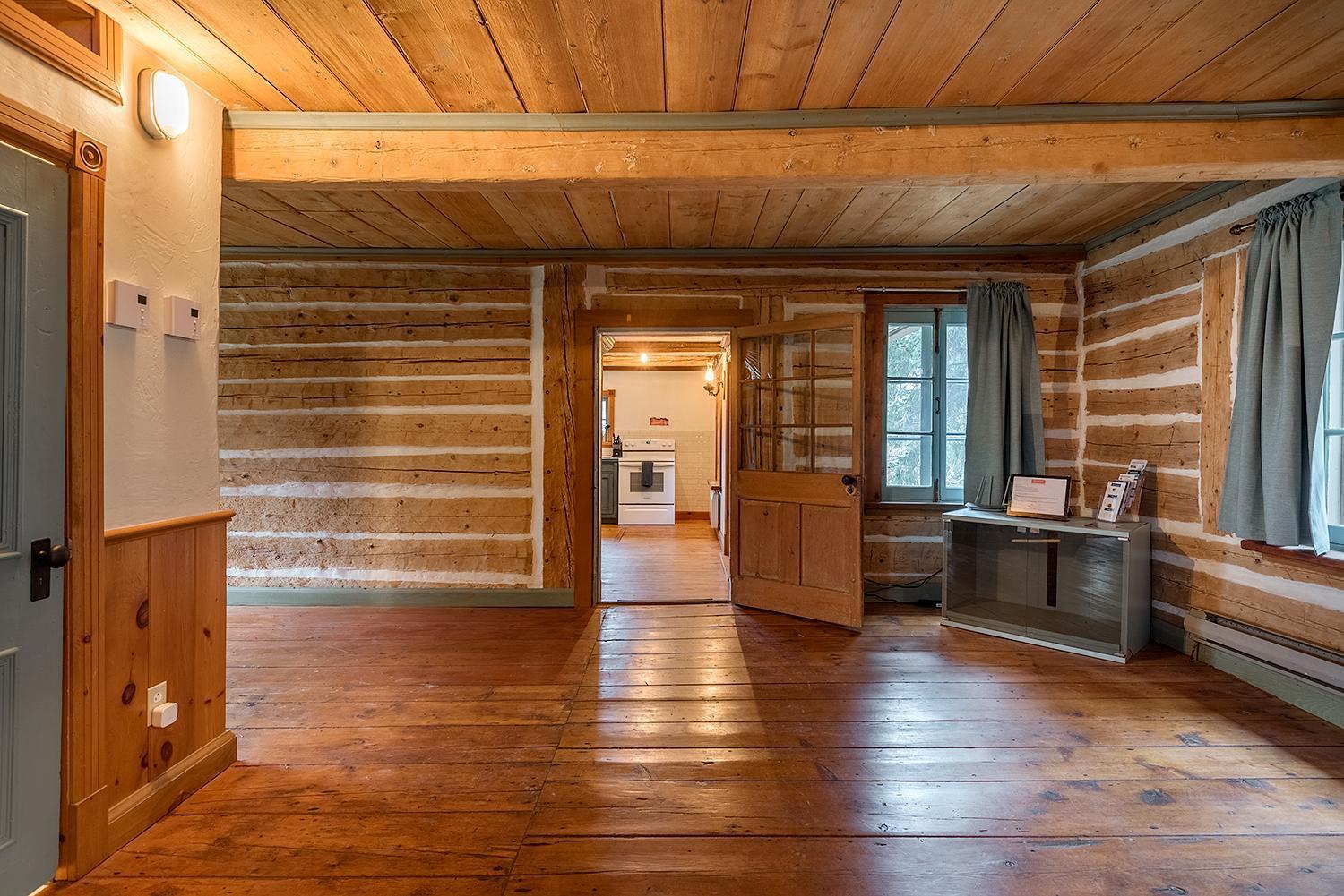 Ancestral Wooden Chalet - St-Gabriel De Brandon Mandeville Exteriör bild
